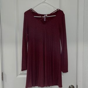 Long sleeve, fall dress.